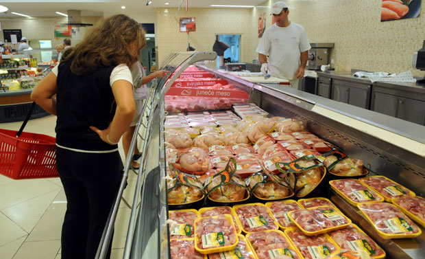 Нисмо од Хрвата увозили пилетину са салмонелом